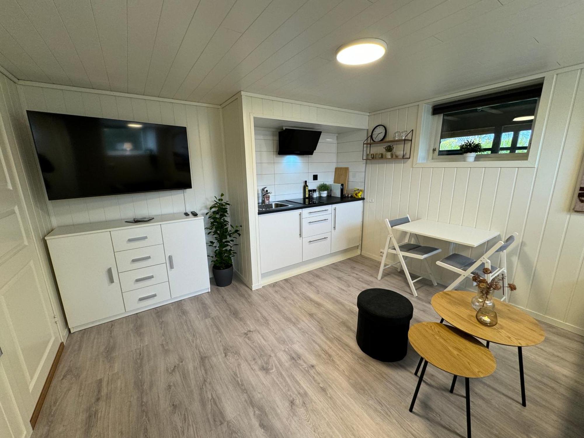 Mini Apartment In Centre Of Jorpeland Bagian luar foto